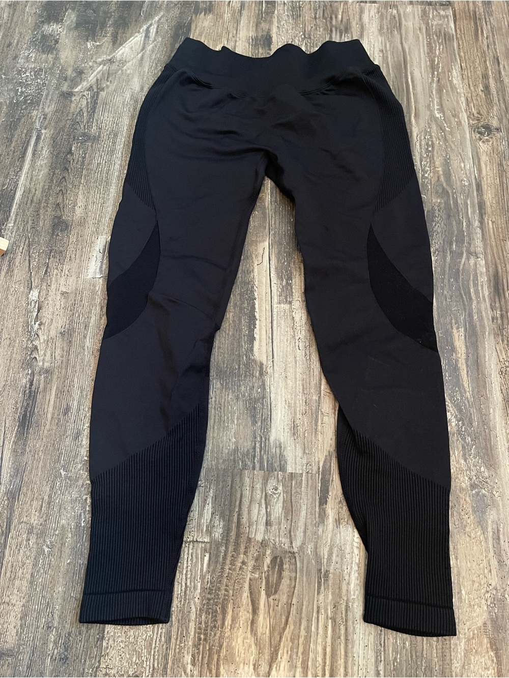 HALARA leggings, size medium 7/8, NWOT
